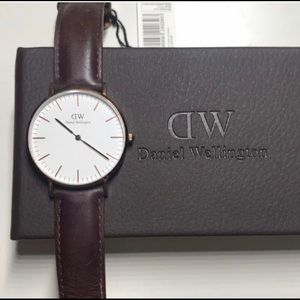 Daniel Wellington brown DW watch